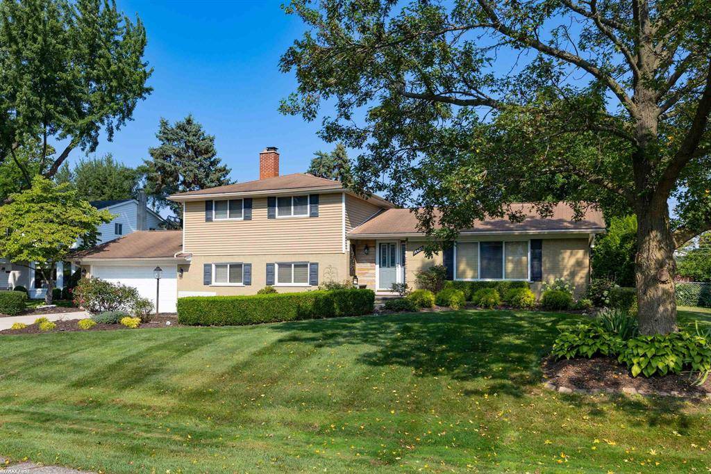 Clinton Twp, MI 48035,16480 Andover Court