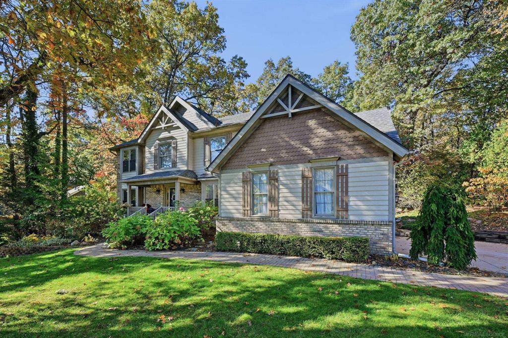 White Lake Twp, MI 48386,390 Woodsedge Lane