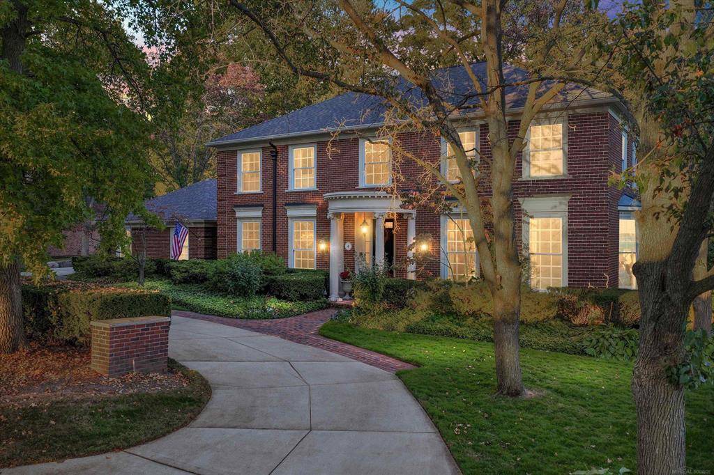 Grosse Pointe, MI 48230,4 Cameron Place