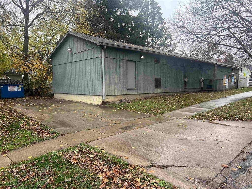 Owosso, MI 48867,620 E Oliver Street