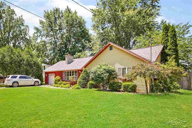 Chesaning, MI 48616,650 S WOOD