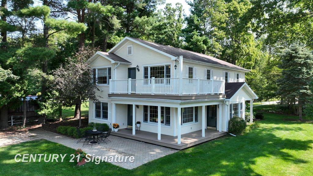 Hope, MI 48628,7 E Lakeshore Drive