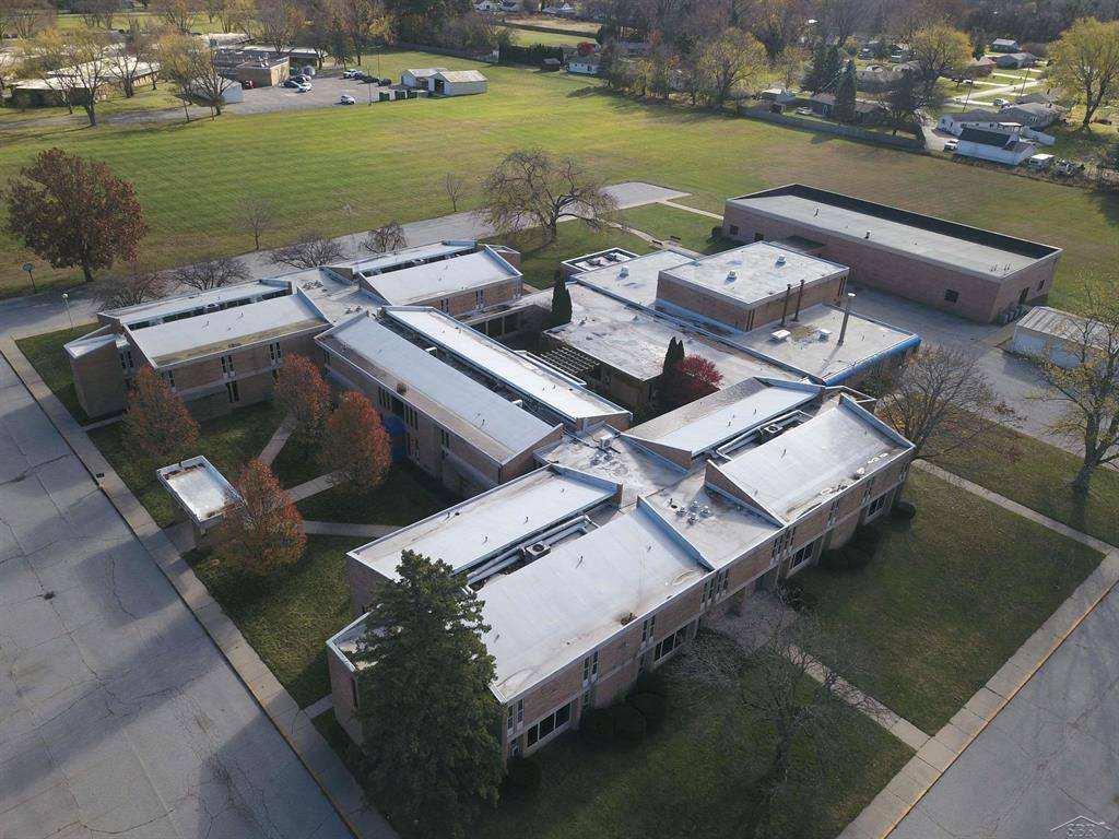 Thomas Twp, MI 48609,925 N River Drive