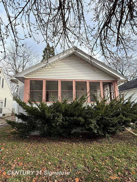 Saginaw, MI 48602,2310 N Clinton Street