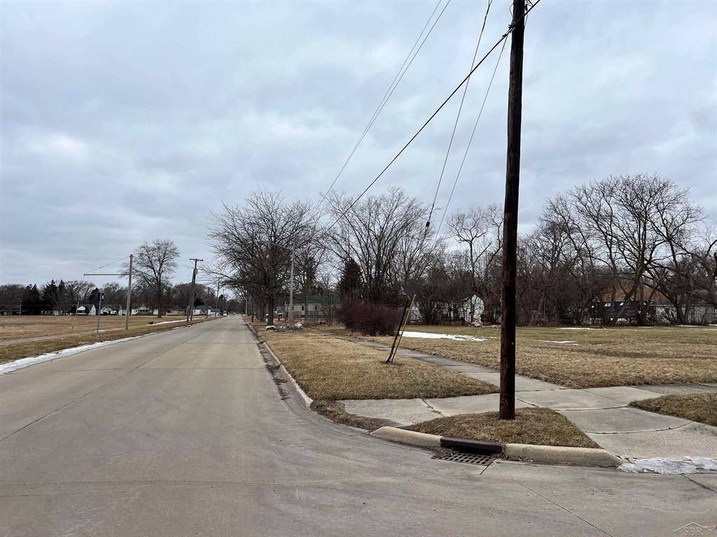 Saginaw, MI 48601,2415 Oakwood Avenue