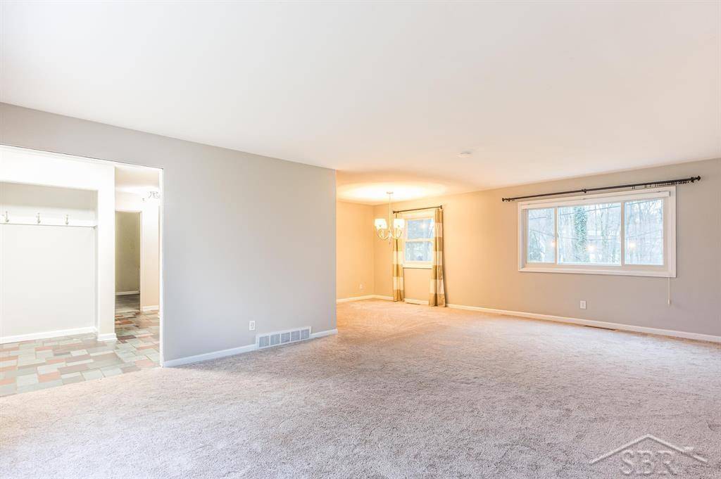 Midland, MI 48640,1215 Kingsbury Court