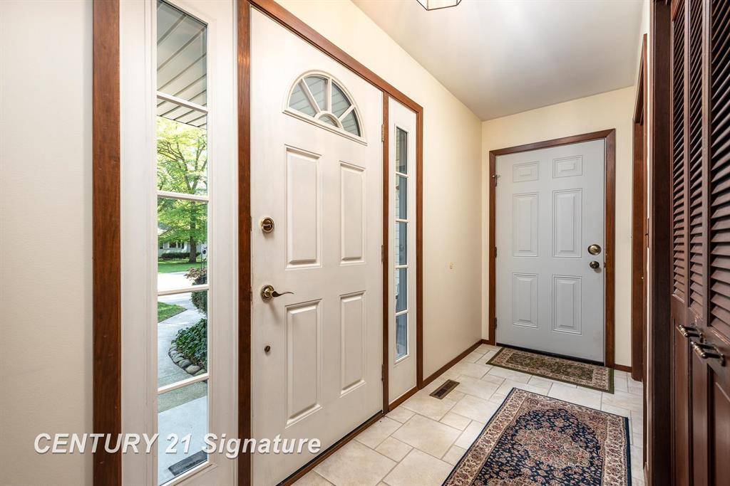 Sanford Vlg, MI 48657,33 Ferro Street