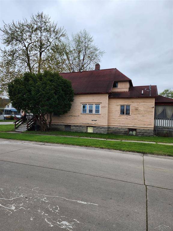 Saginaw, MI 48602,2219 S Michigan Avenue