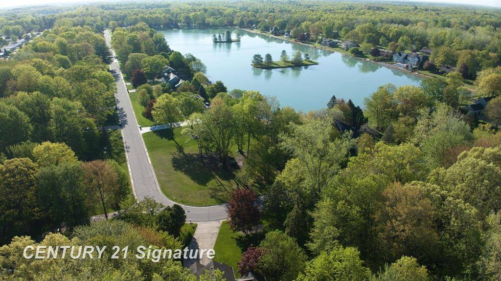 Thomas Twp, MI 48609,1802 W Lake Circle Drive