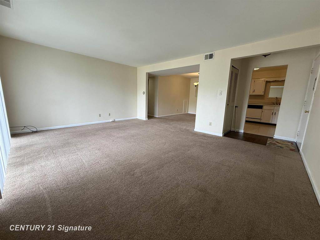 Saginaw Twp, MI 48638,105 Provincial Court #4