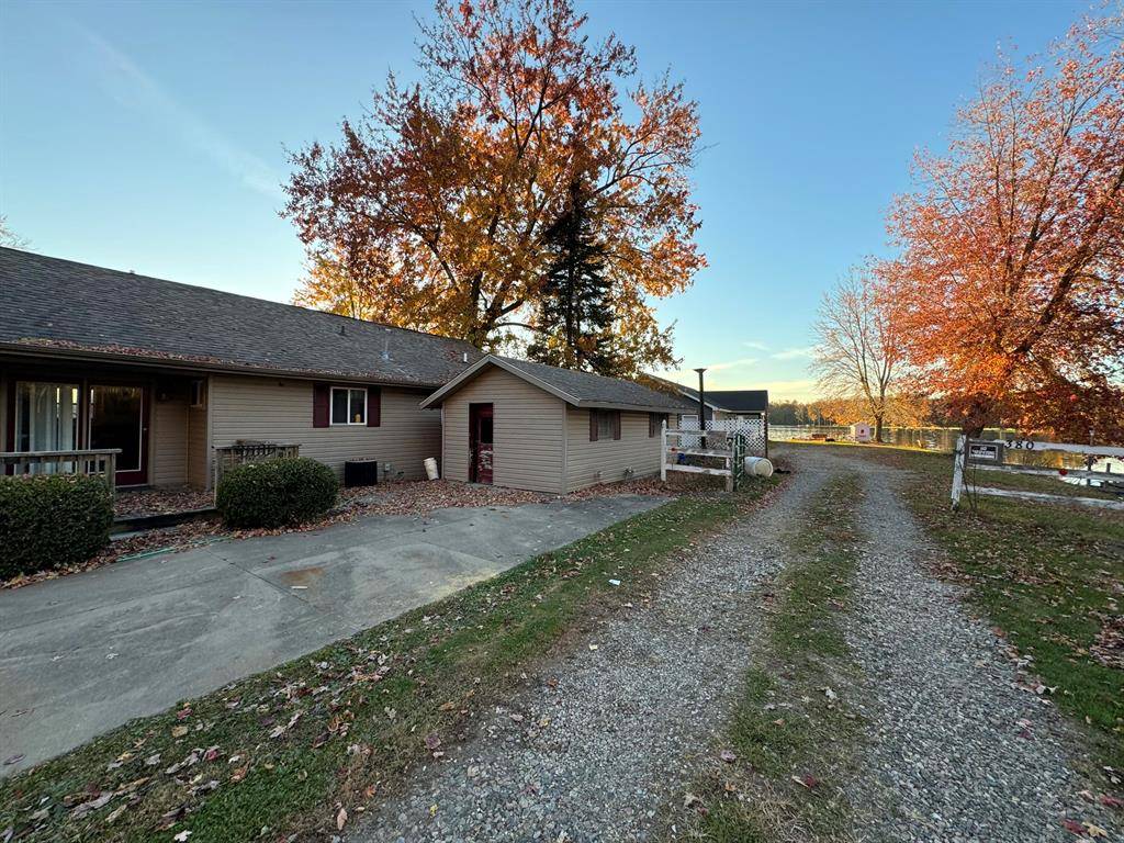 Ovid Twp, MI 49036,382 W Russell Drive