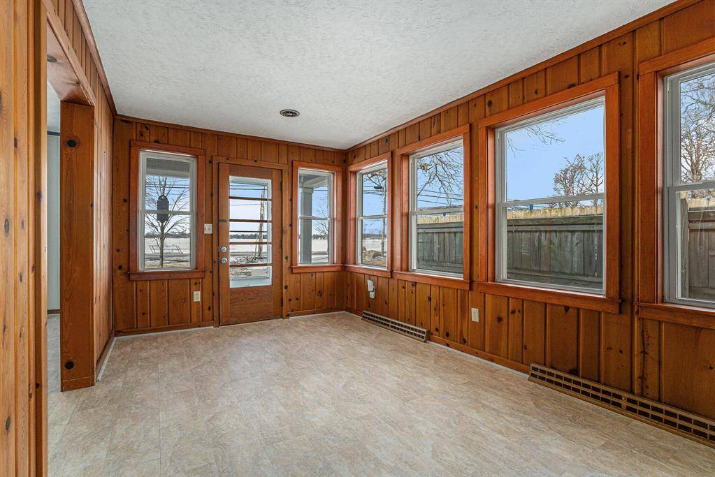 Ovid Twp, MI 49036,599 Lake Dr.