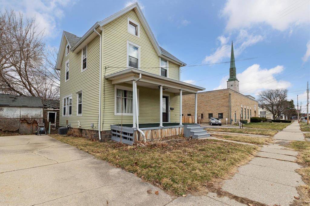 Lansing, MI 48933,320 W Genesee Street