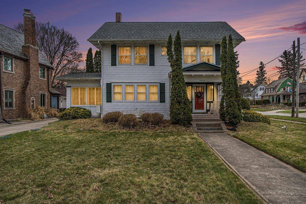 Jackson, MI 49203,1215 W Washington Avenue