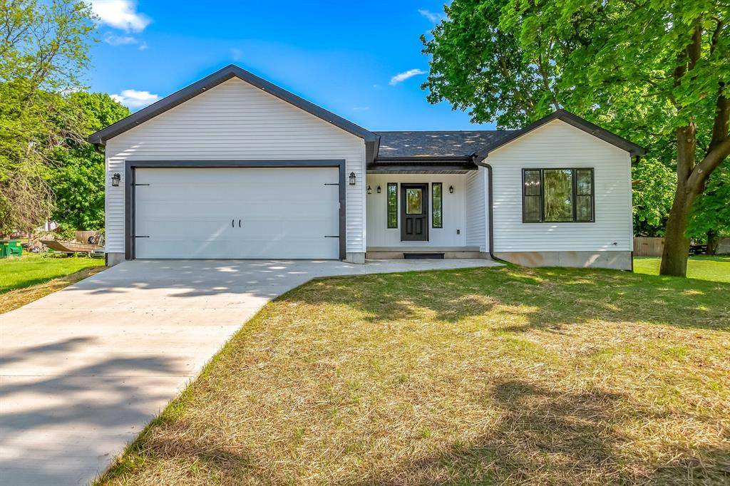 Marshall, MI 49068,611 River Road