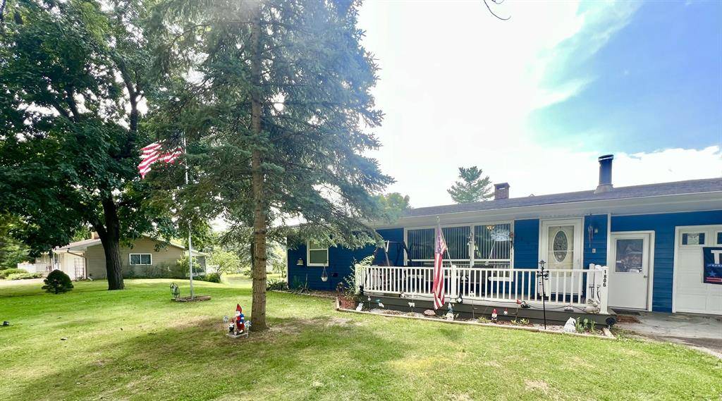 Hillsdale, MI 49242,1806 Barr Street