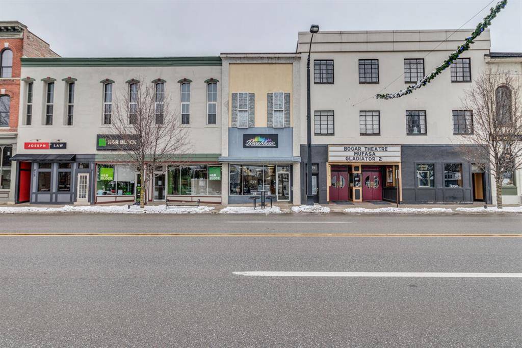 Marshall, MI 49068,221 E Michigan Avenue