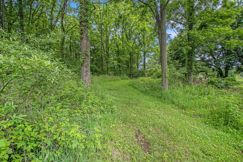 Marengo Twp, MI 49068,J Drive N Modifier: V/L