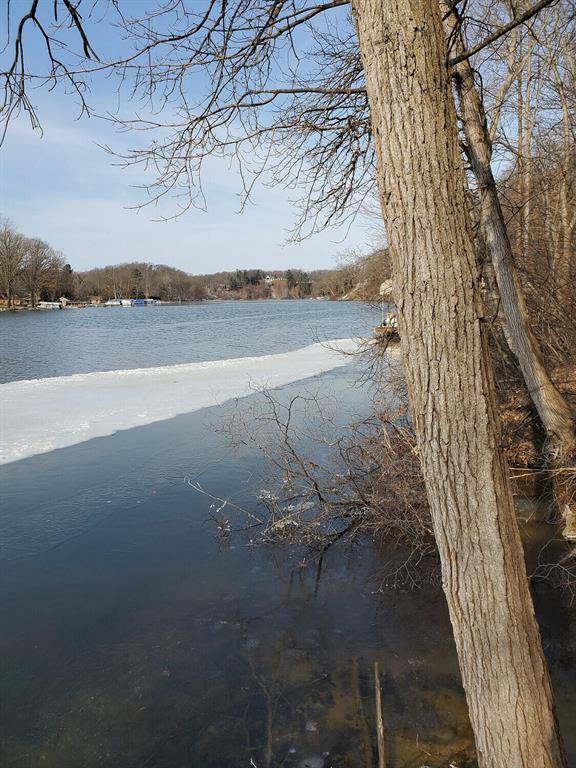 Cascade Twp, MI 49546,7174 Cascade Road SE