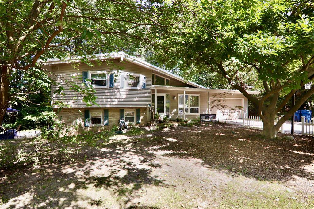 Wyoming, MI 49519,2369 Crestview Drive SW