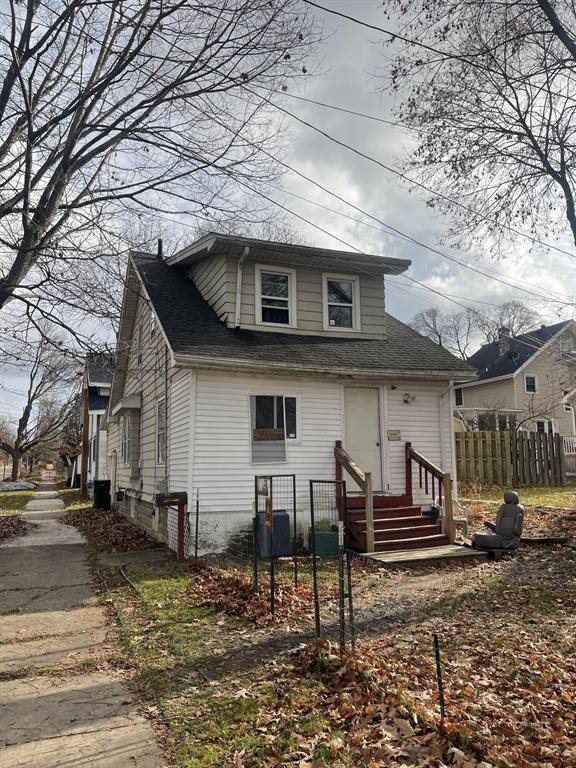 Lansing, MI 48915,811 W Lapeer Street