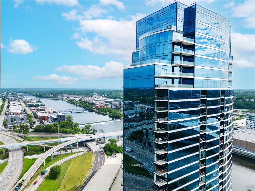 Grand Rapids, MI 49504,335 Bridge Street NW 907