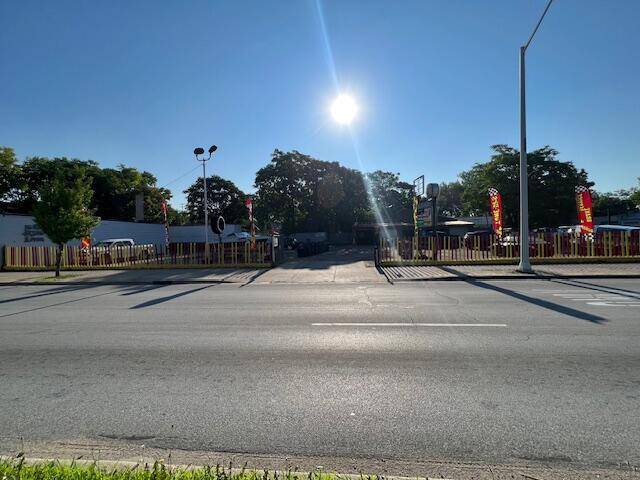 Grand Rapids, MI 49507,820 S Division Avenue