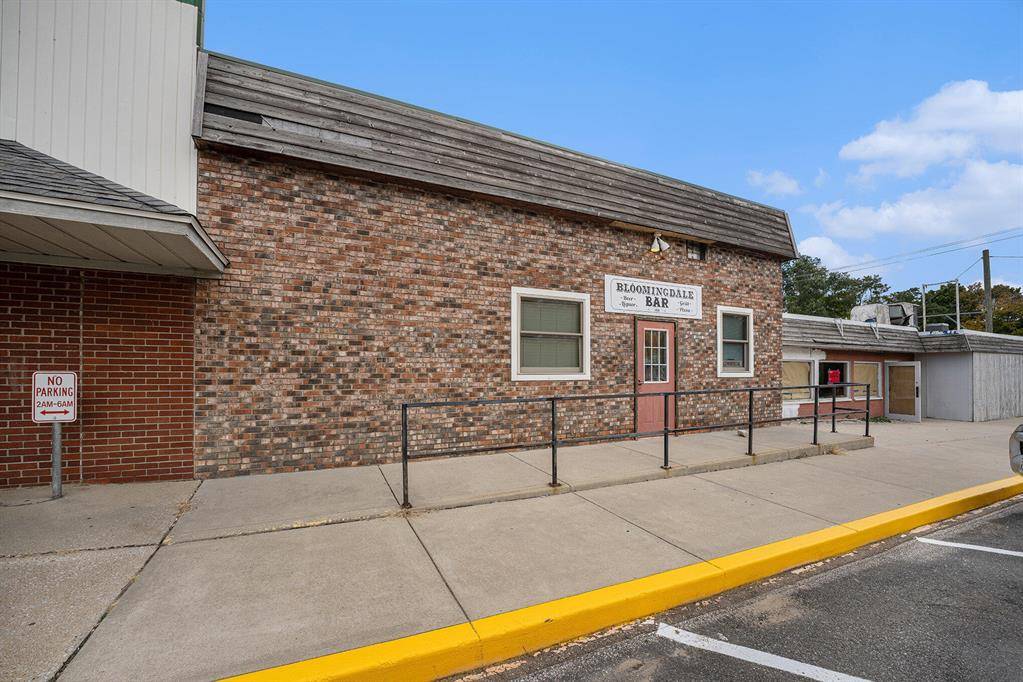 Bloomingdale Vlg, MI 49026,105 N Van Buren Street