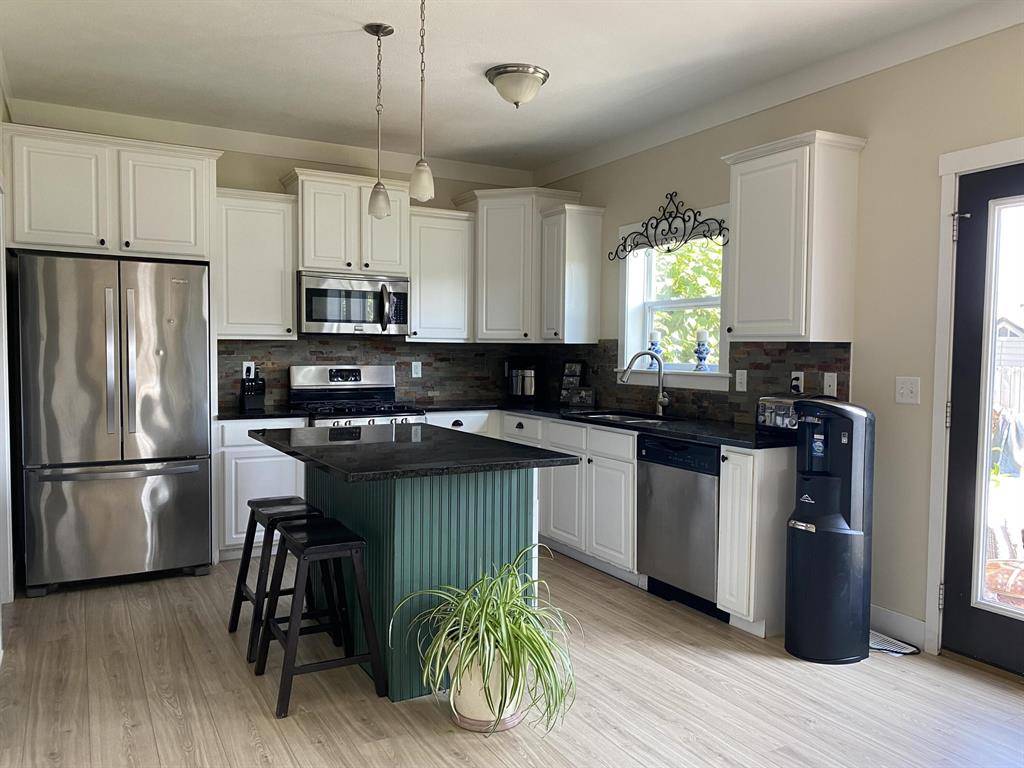 Richland Twp, MI 49083,8172 Engelwood Avenue