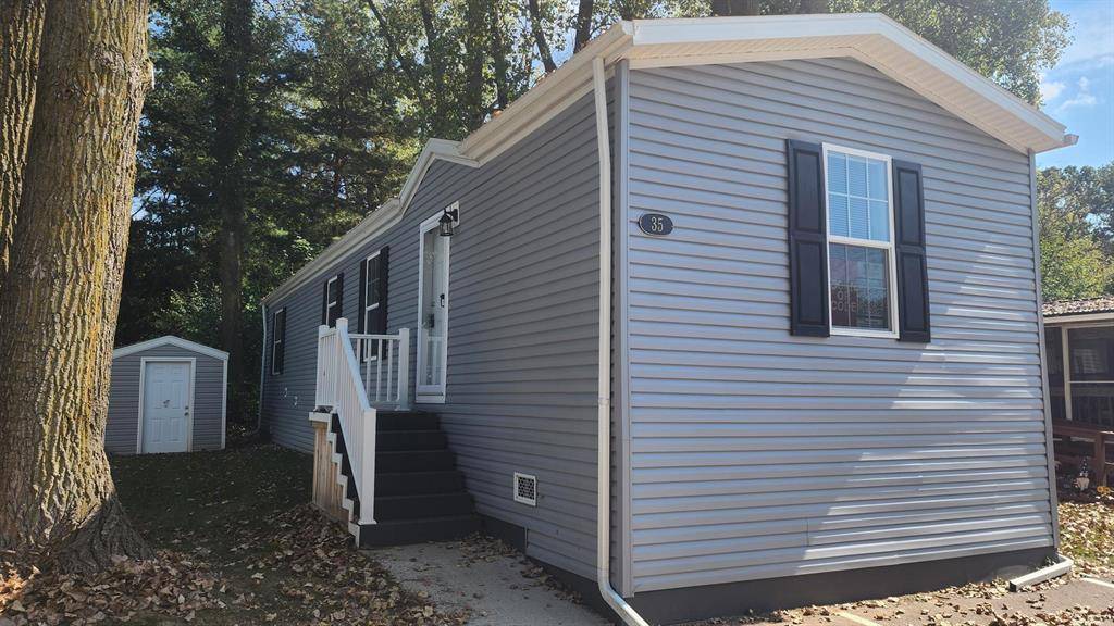 Williamston, MI 48895,875 W Grand River Avenue 35