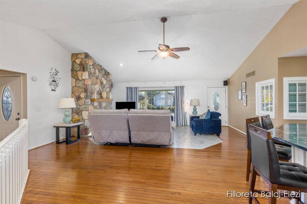 Wyoming, MI 49418,2413 Palm Dale Drive SW