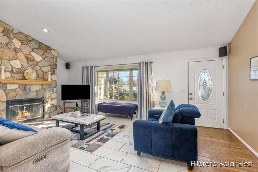 Wyoming, MI 49418,2413 Palm Dale Drive SW