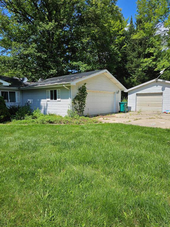 Gladwin, MI 48624,851 Oren Court