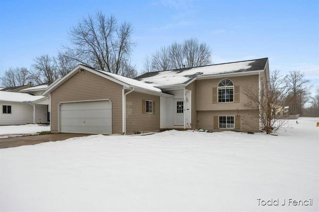 Walker, MI 49534,761 Cloverdale Avenue NW