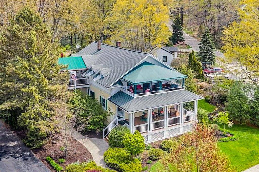 Saugatuck, MI 49453,790 Lake Street