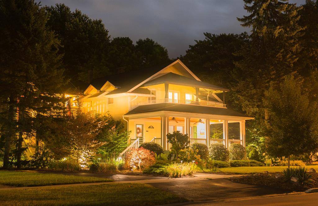 Saugatuck, MI 49453,790 Lake Street