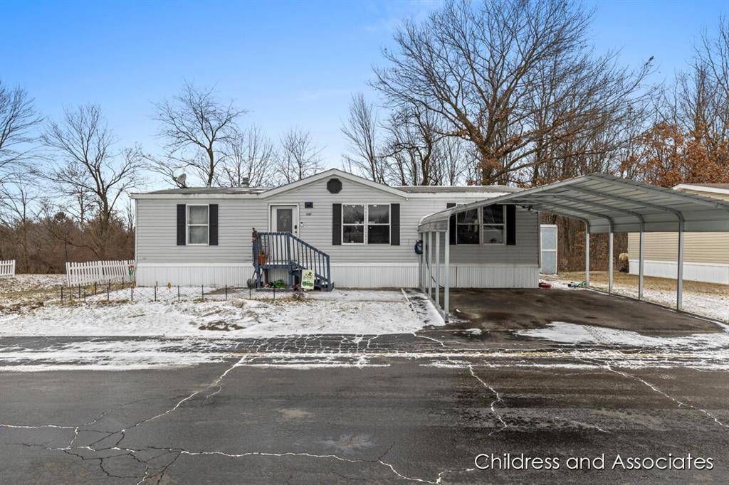 Newaygo, MI 49337,537 E Streambank Street