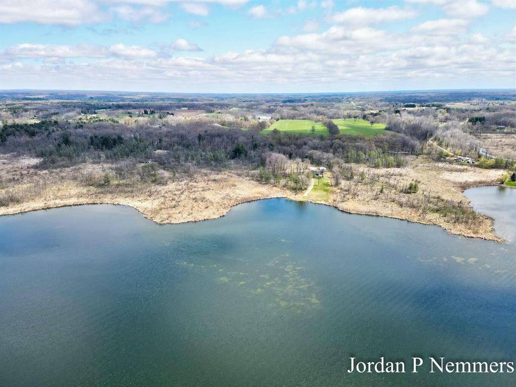 Oakfield Twp, MI 48838,12375 Overlook Drive NE