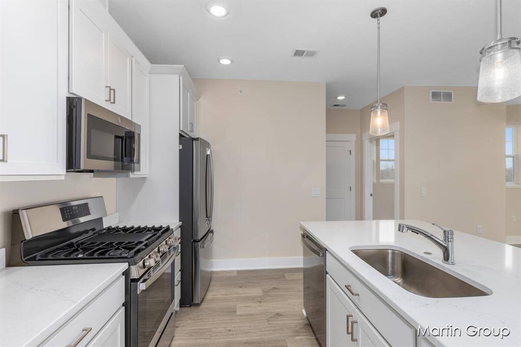 Grand Rapids, MI 49505,2273 Watertown Way NE
