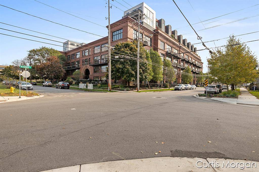 Grand Rapids, MI 49504,600 Broadway Avenue NW 113B