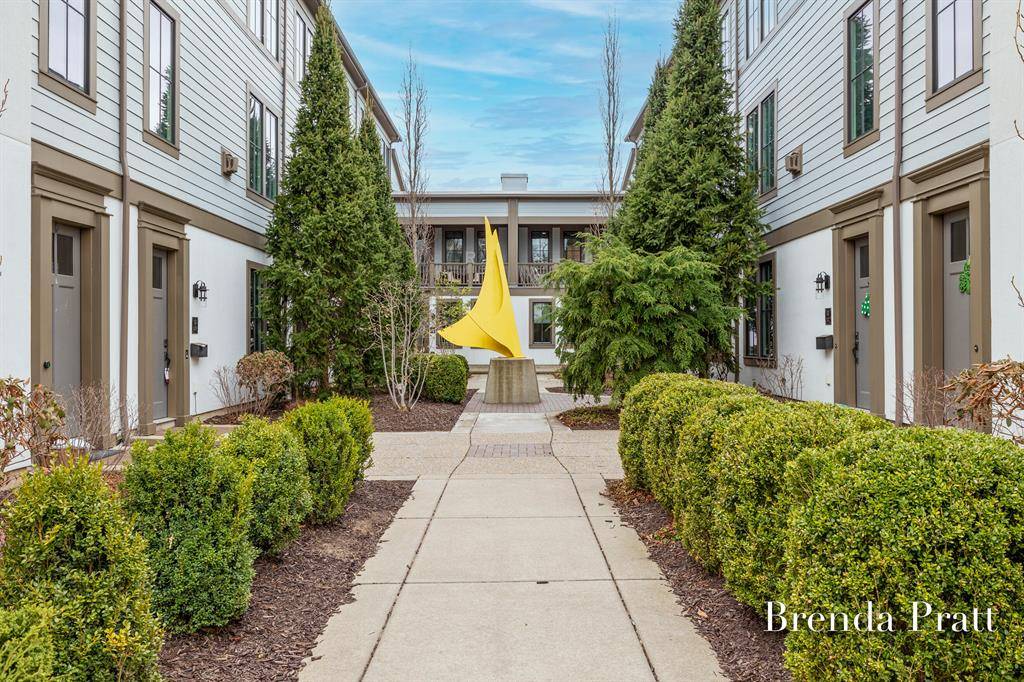East Grand Rapids, MI 49506,678 Croswell Avenue SE