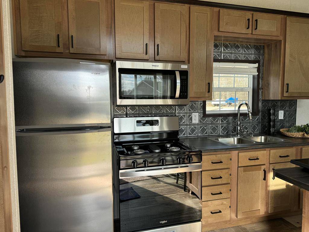 Newberg Twp, MI 49061,12377 Bair Lake Street