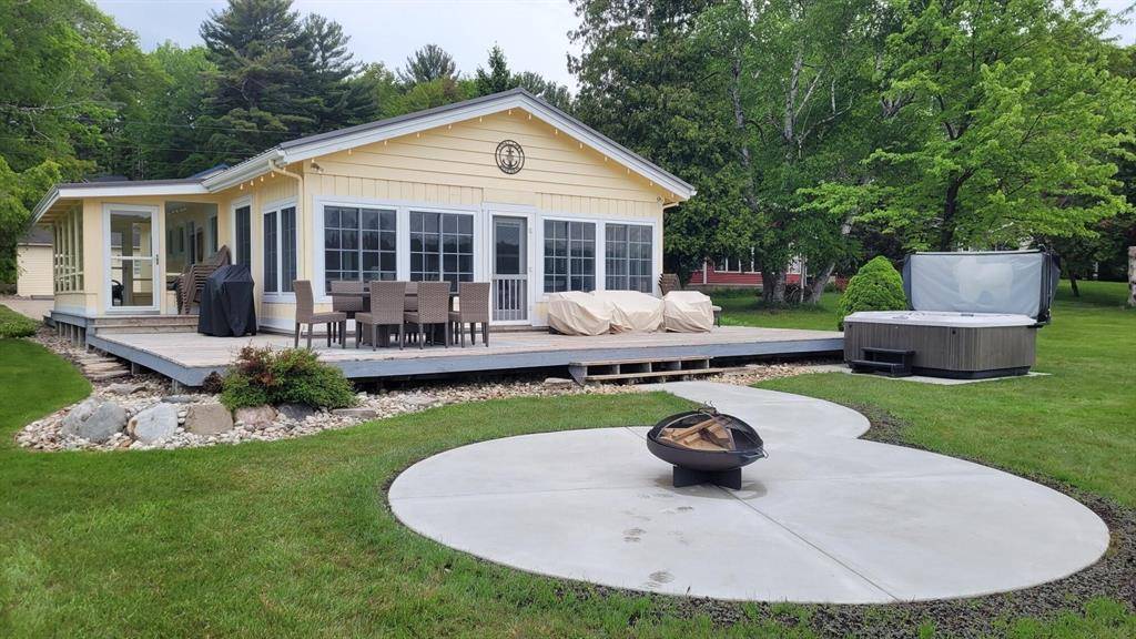 Benona Twp, MI 49455,7823 W Beverly Street