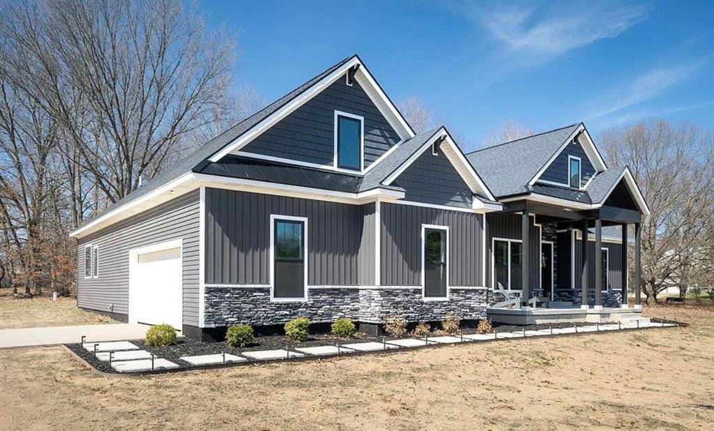 Caledonia Twp, MI 49302,8477 84th Street SE