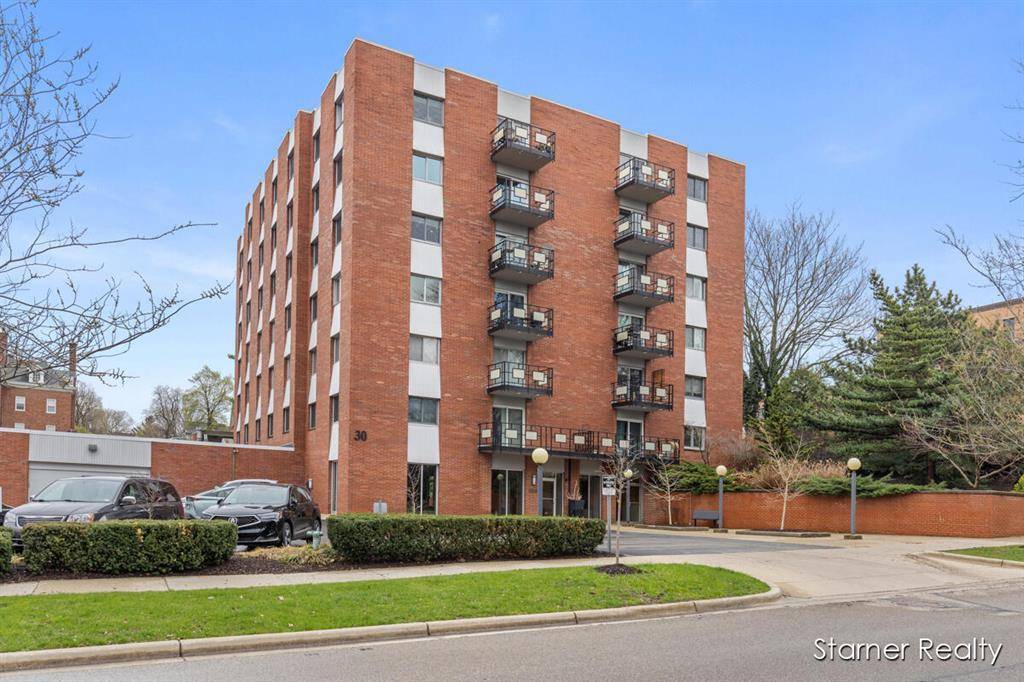 Grand Rapids, MI 49503,30 College Avenue SE 37