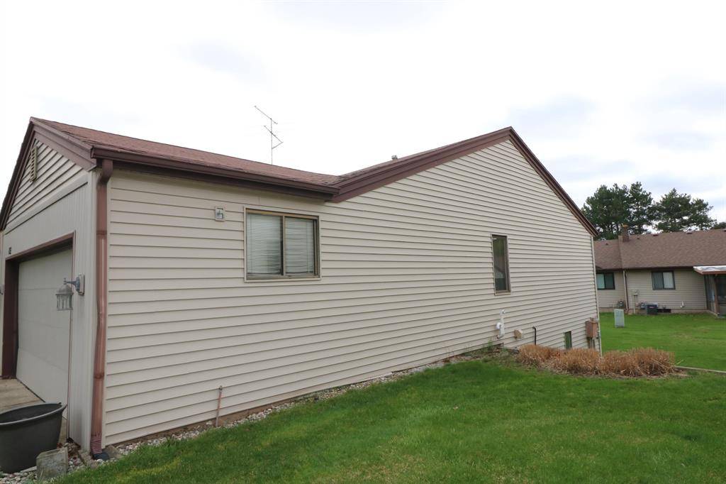 Byron Twp, MI 49315,692 Amberwood Drive SE 10