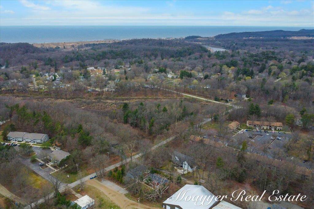 Saugatuck Twp, MI 49453,713 N Maple Street