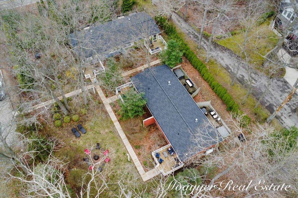 Saugatuck Twp, MI 49453,713 N Maple Street