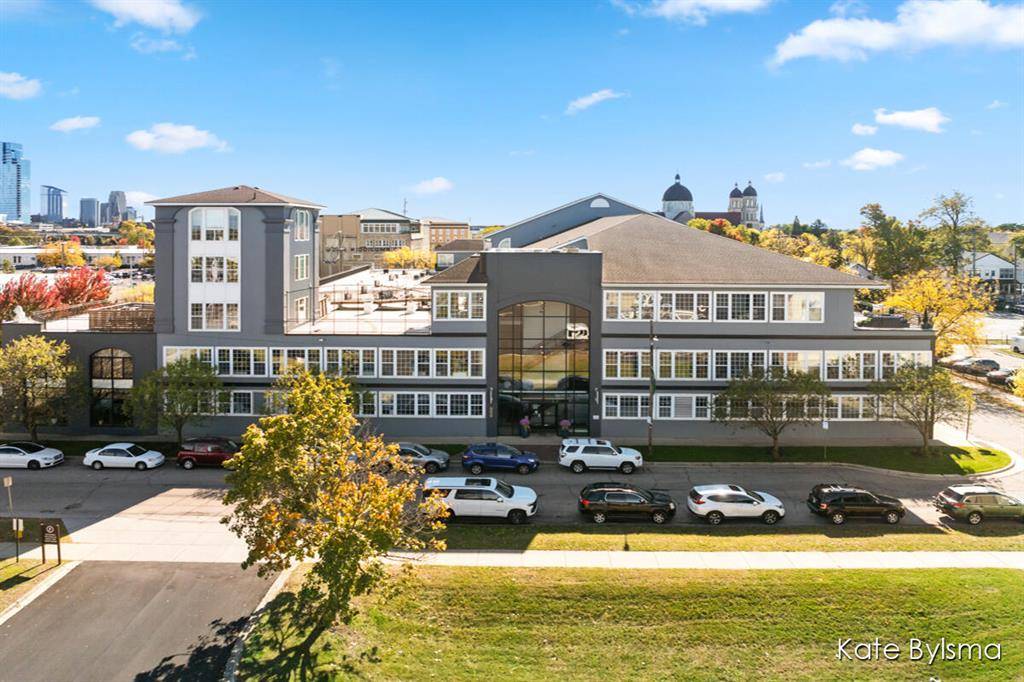 Grand Rapids, MI 49504,600 7th Street NW #205