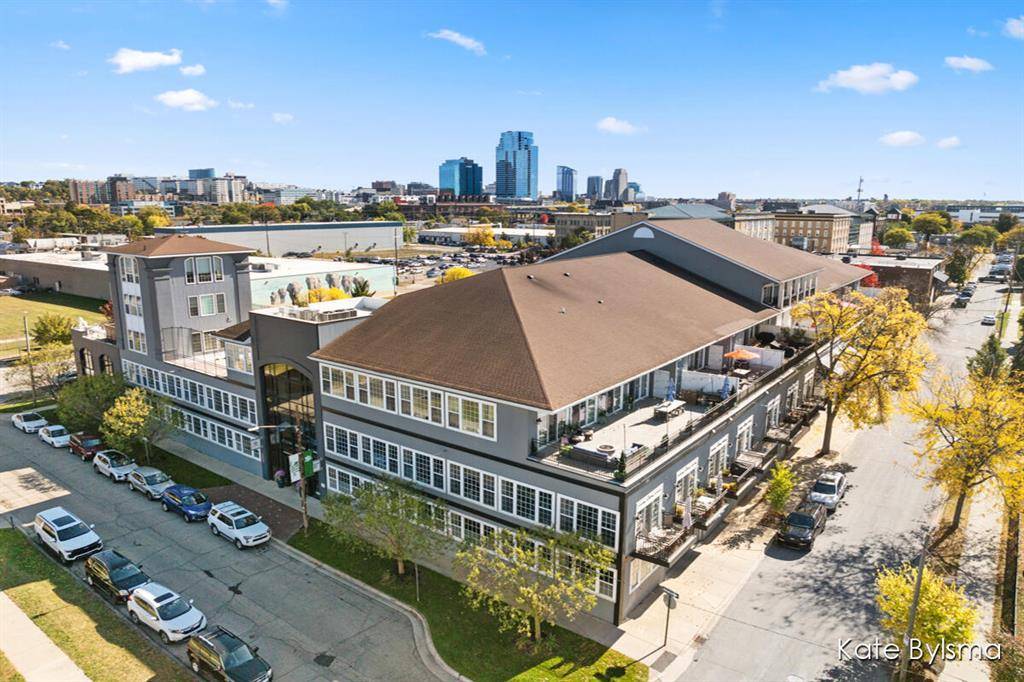 Grand Rapids, MI 49504,600 7th Street NW #205